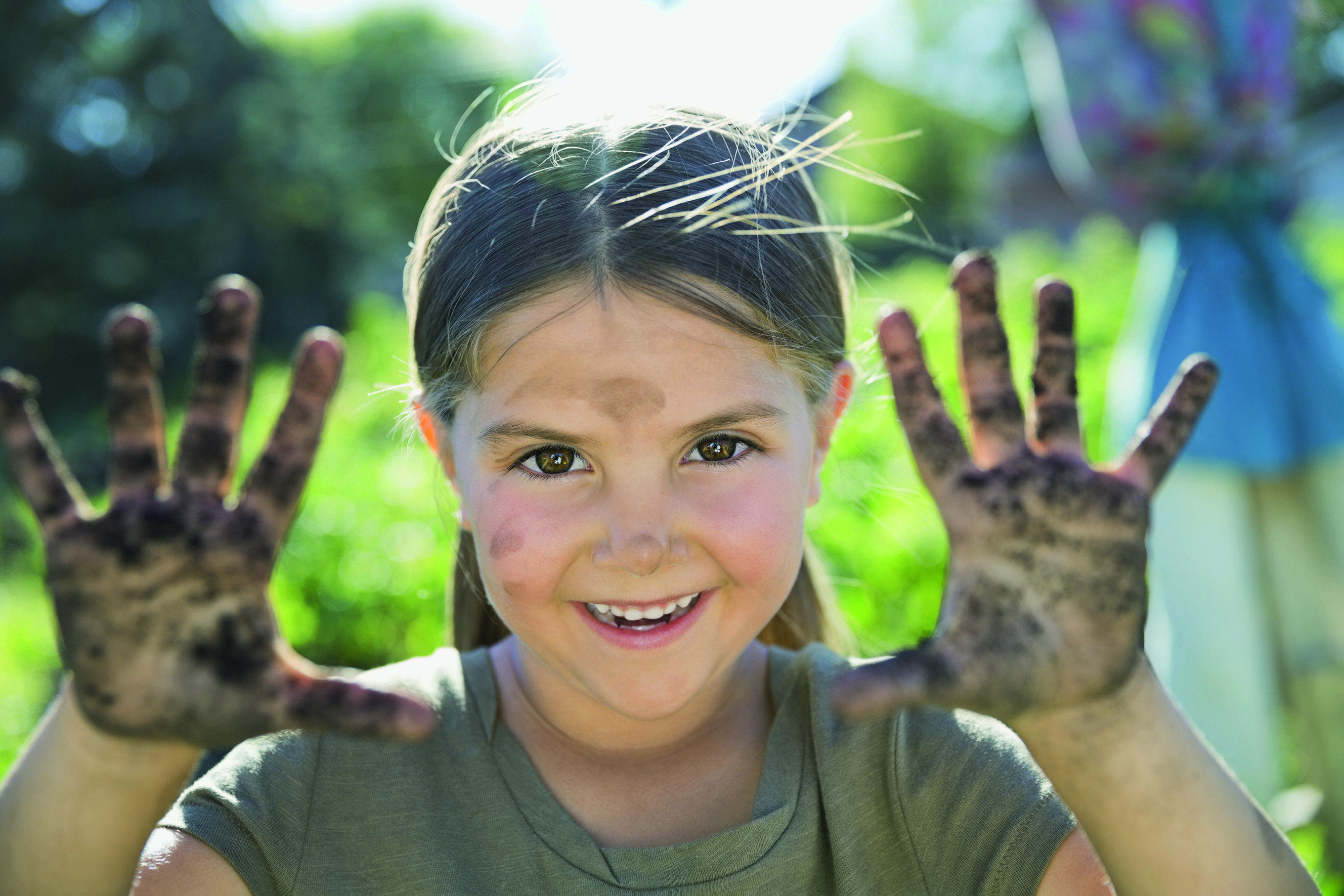 Si mengeu calçots, les mans us quedaran ben negres! FOTO: Cedida