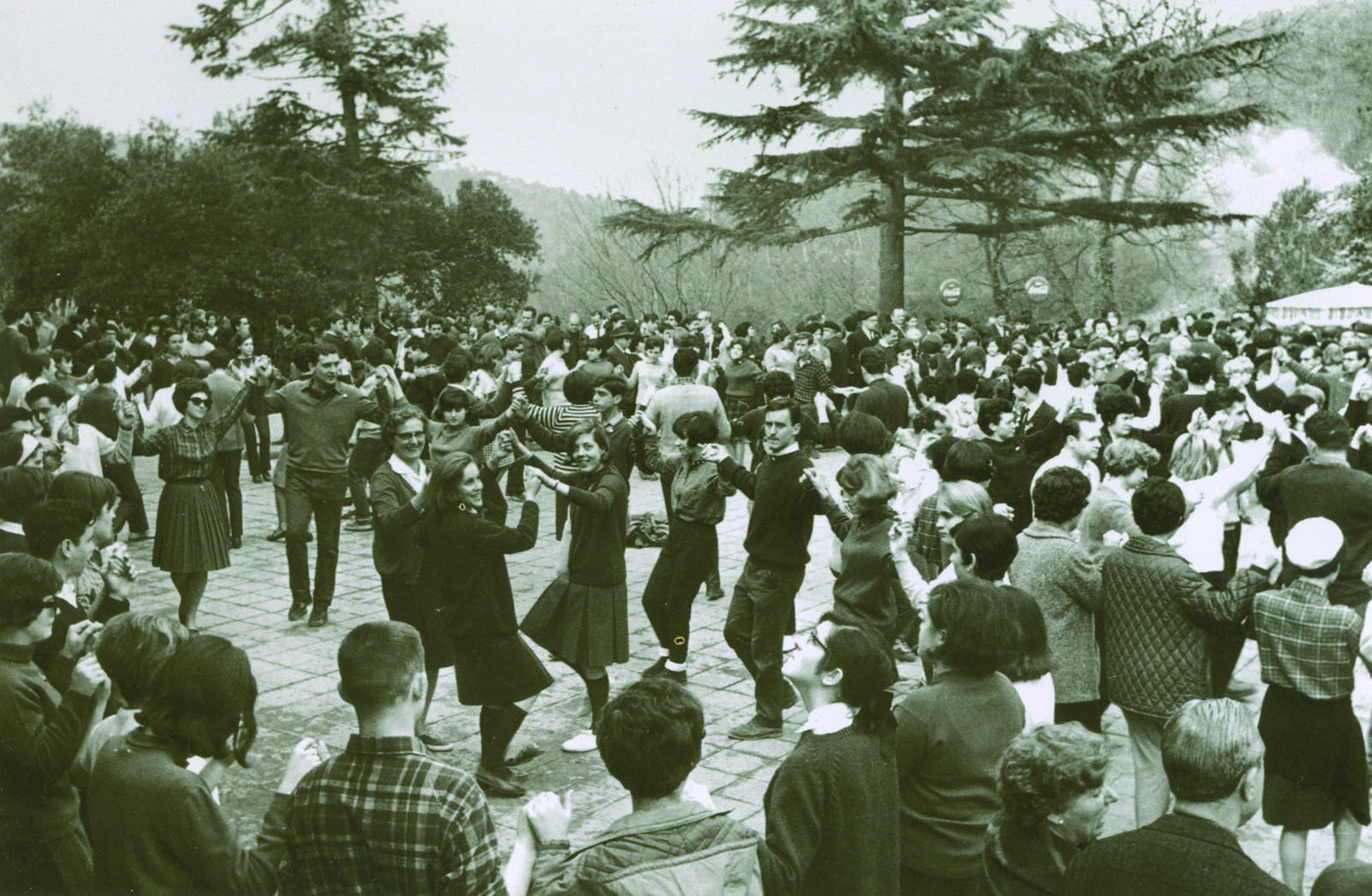 Ball de sardanes, any 1970 FOTO: Cabanas/Fons Julià Rodó
