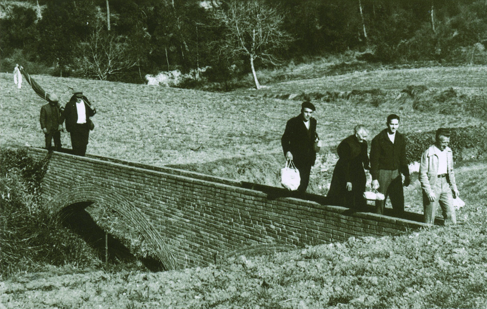 De camí a Sant Medir. any 1954 FOTO: Bibian/Fons Jesús Barnils