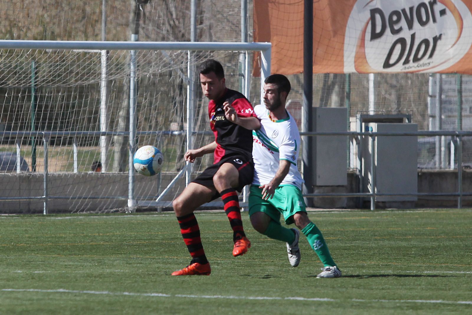 El vermell-i-negre Geri ha fet un dels quatre gols del seu equip FOTO: Lali Puig