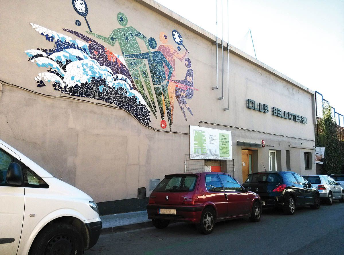 El centre mèdic es va començar a construir l’abril del 2015 a l’antic local del Club Bellaterra. FOTO: Laia Tardós Roda