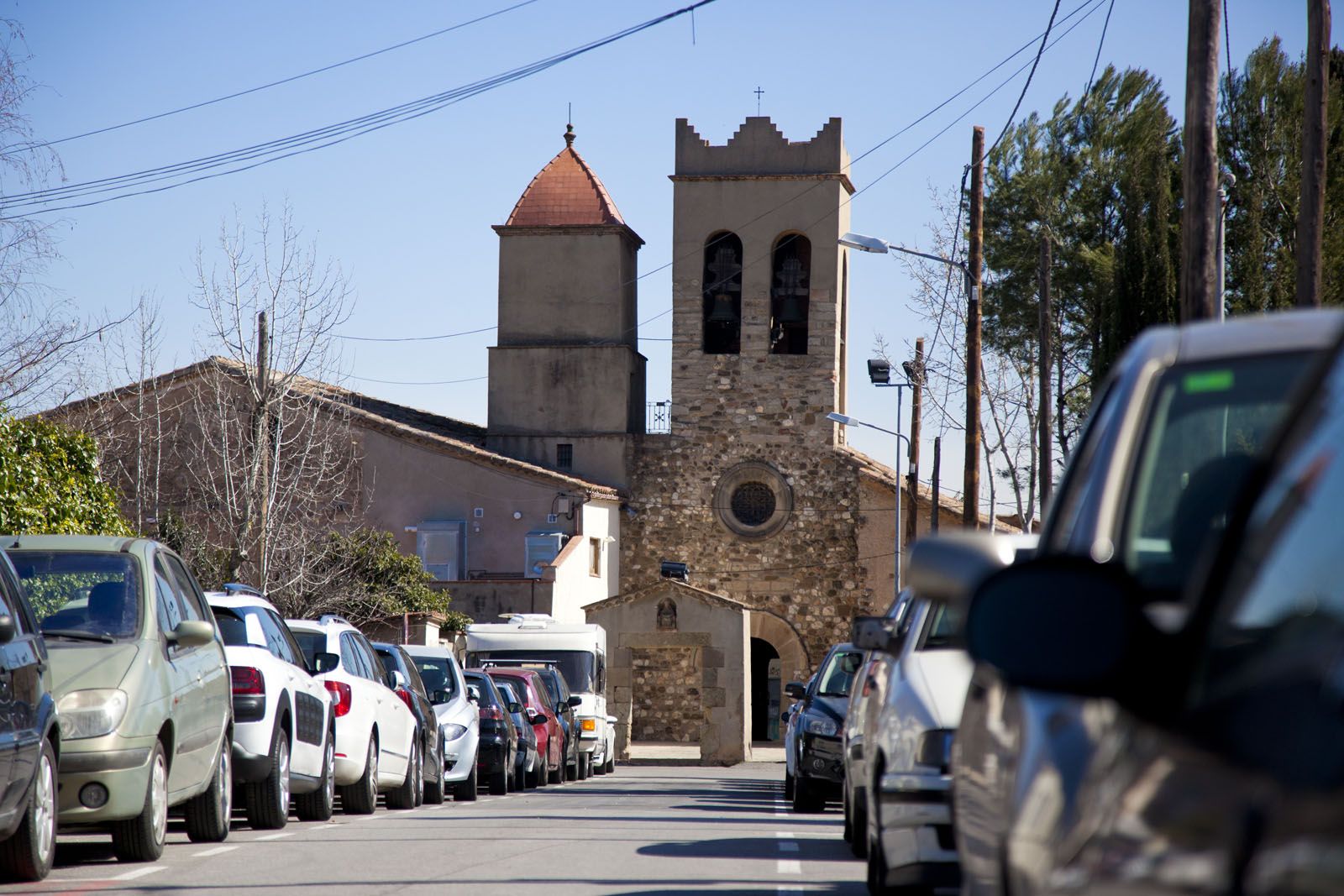 Sant Cebrià al sol (Valldoreix) FOTO: Lali Puig