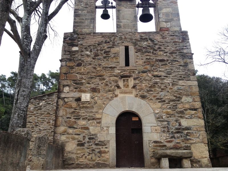 La Penya Regalèssia és l'encarregada d'obrir les portes a Sant Medir. FOTO: Arxiu