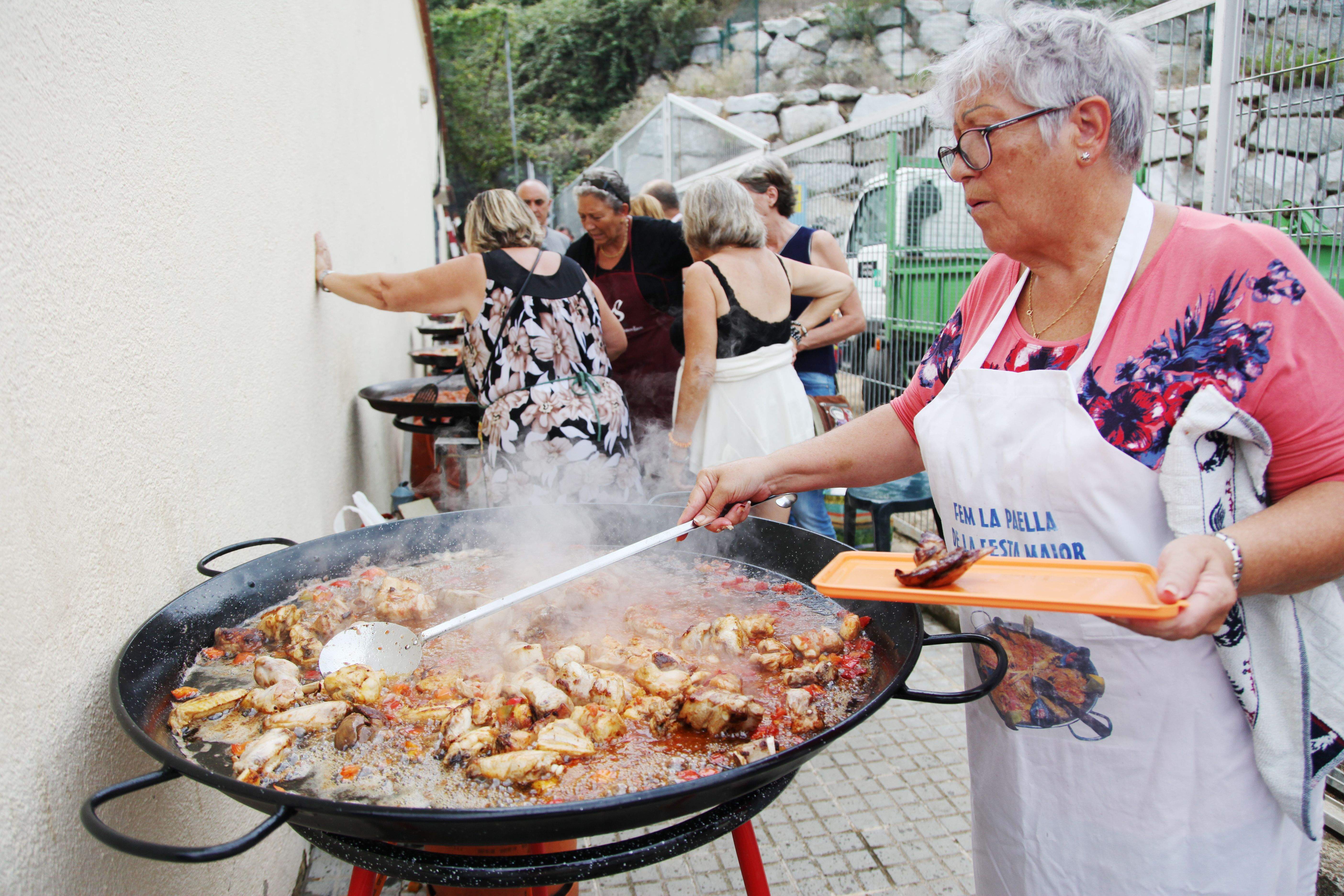 La paella de la Festa Major, un dels clàssics FOTO: Lali Puig