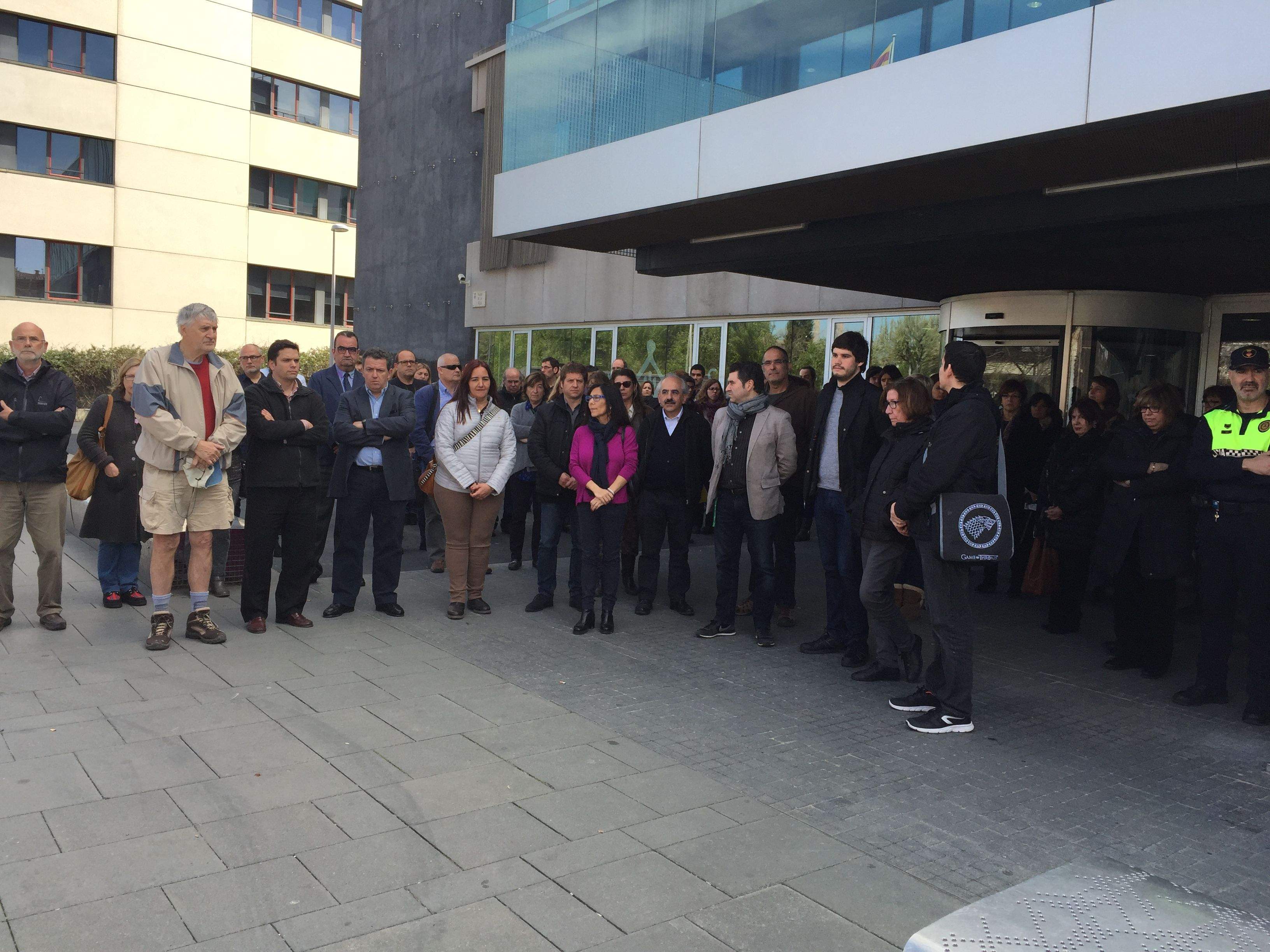 Silenci a Sant Cugat a les 13 hores  FOTO: C.Caballé