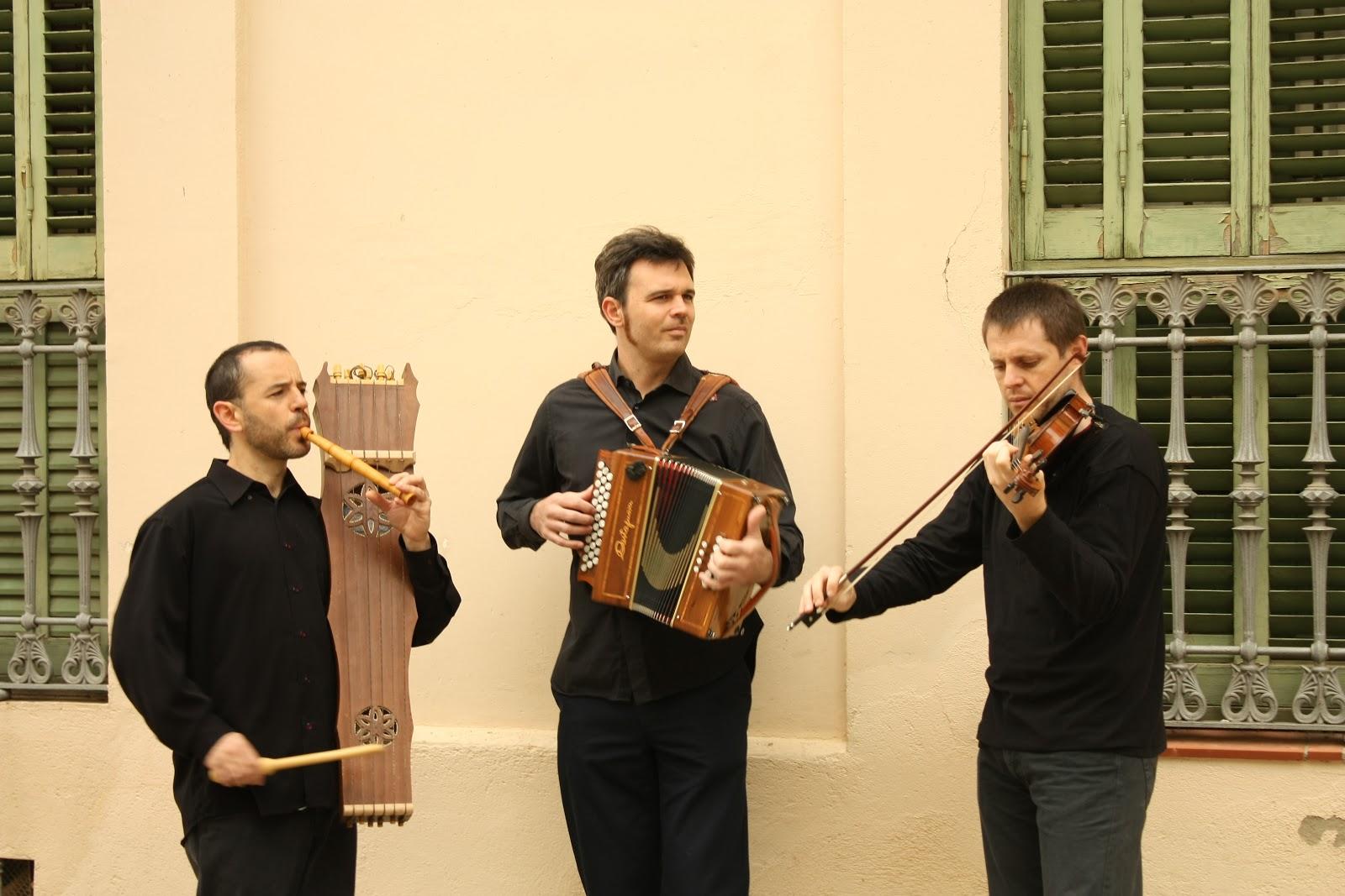 Els integrants del grup Mirabèl, experts en música d'Occitània FOTO: Cedida