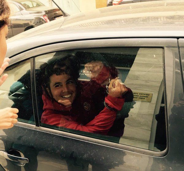 Ariadna Masmitjà, arrestada FOTO: Twitter de Sara Montesinos