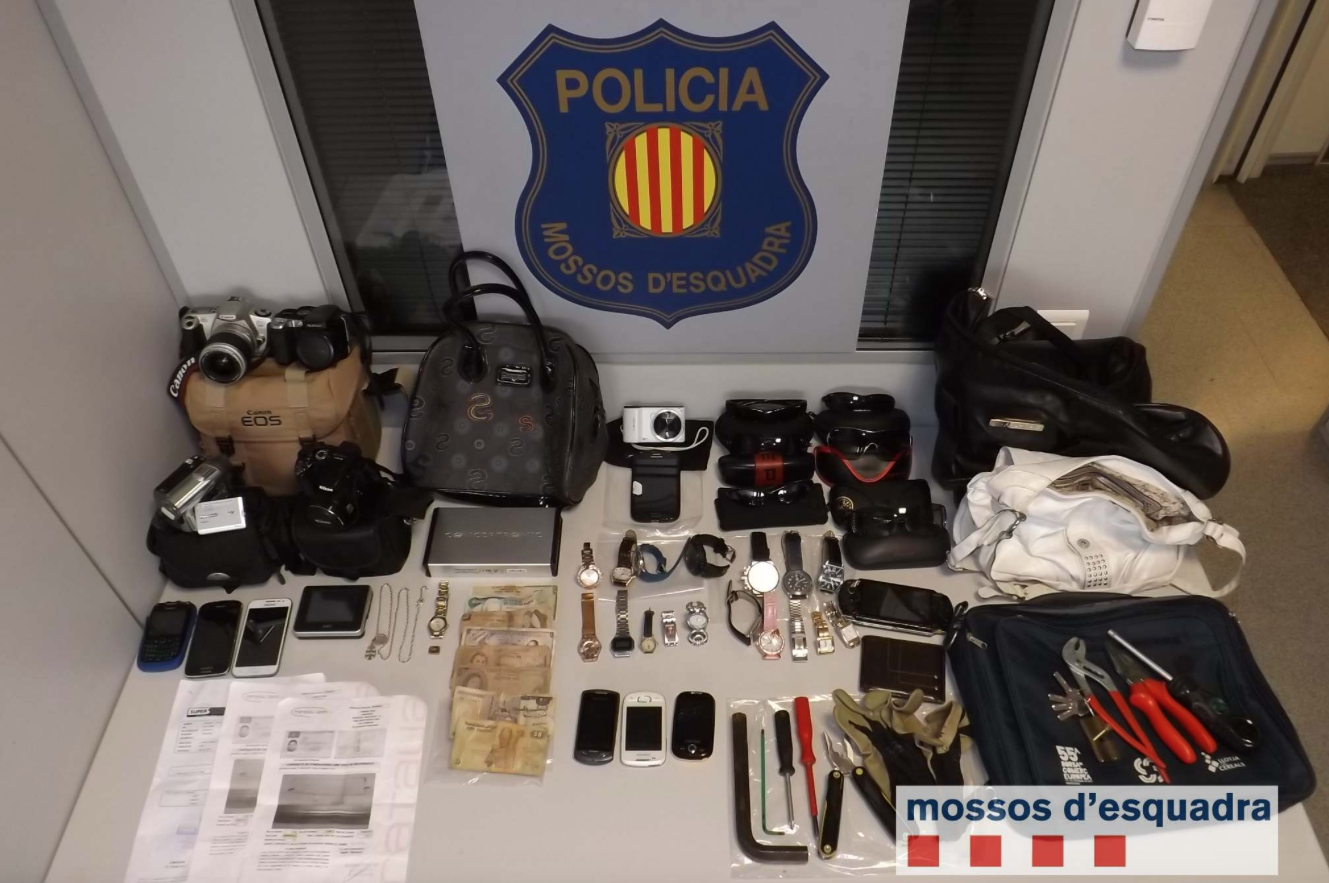 Objectes que havien robat els lladres FOTO: Mossos