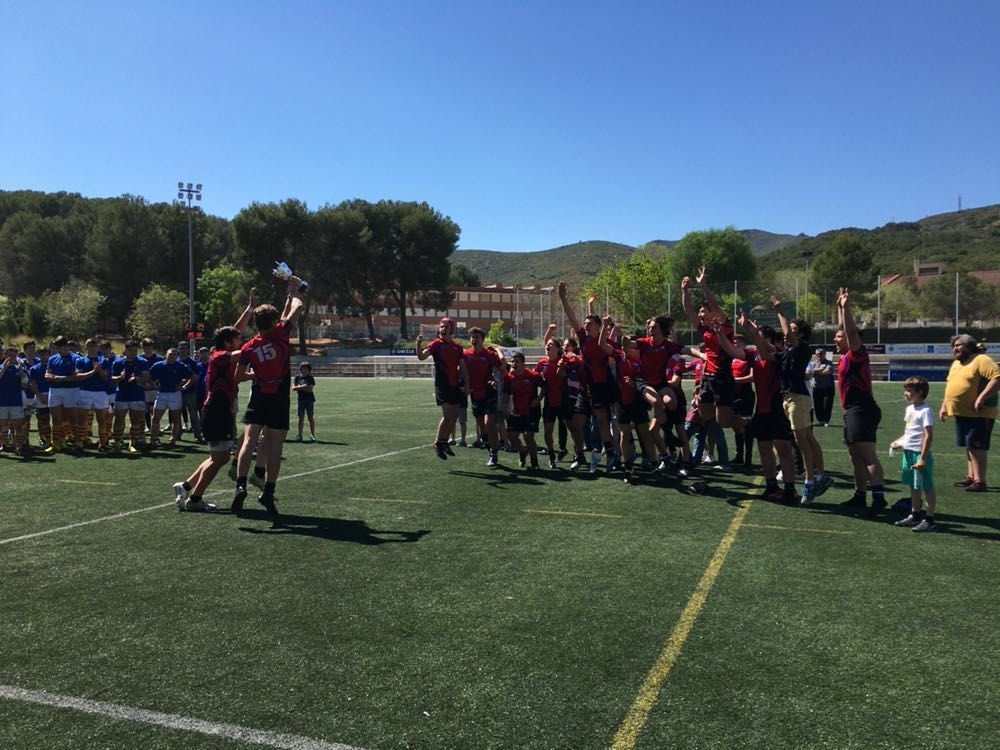 L'equip sub-18 A del Club de Rugbi Sant Cugat, campió de Catalunya de Primera Divisió FOTO: CR Sant Cugat