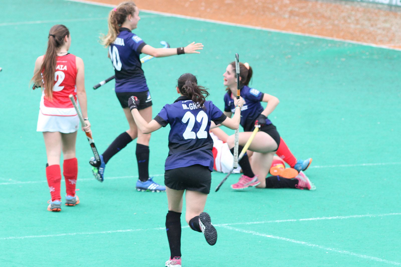 Carlota Petchamé fa el segon gol després de rebre una bona assistència de Mariona Serrahima FOTO: Haidy Blanch