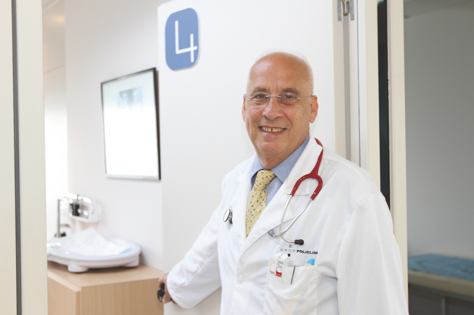 El doctor Souheil Solh a la consulta del Policlínic FOTO: Haidy Blanch