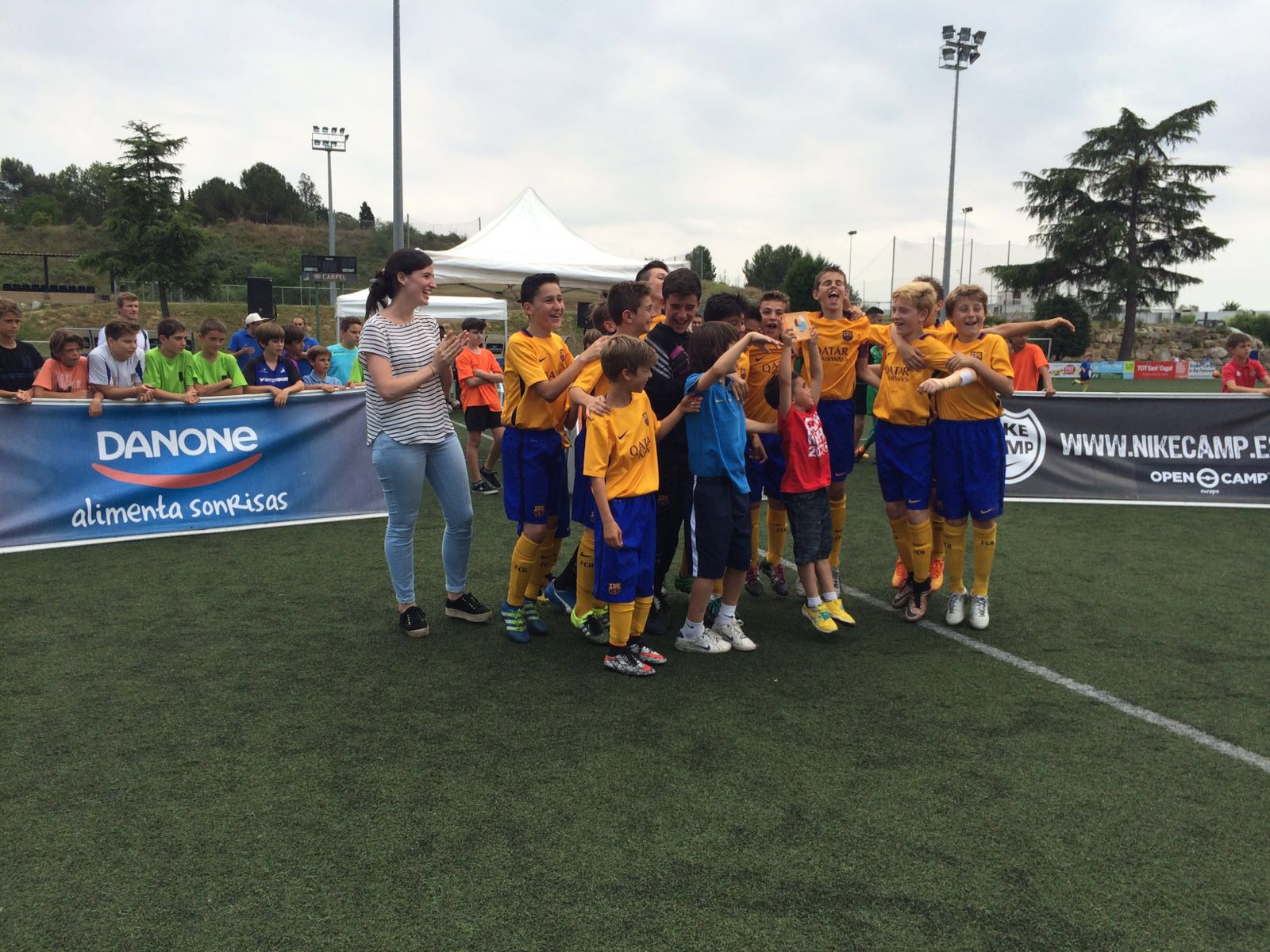 El FC Barcelona rep el títol de campió FOTO: À. L. P.