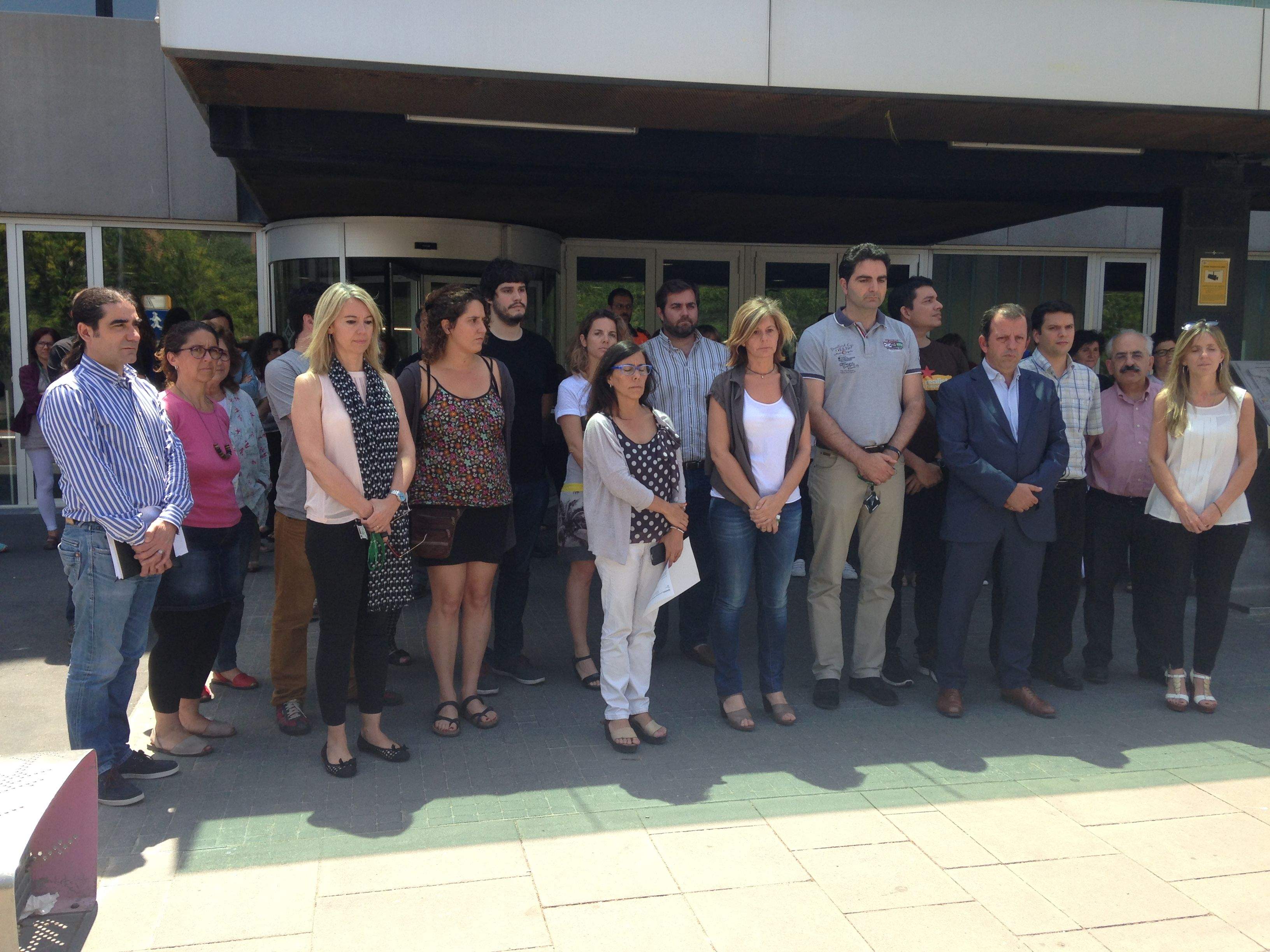 Minut de silenci a Sant Cugat per les víctimes d'Orlando  FOTO: C. Caballé
