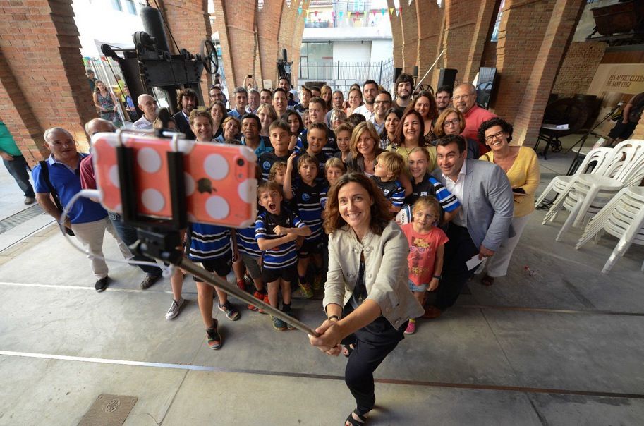 Una foto selfie ha clos l'acte de presentació de la Festa Major  FOTO: @mconesapages