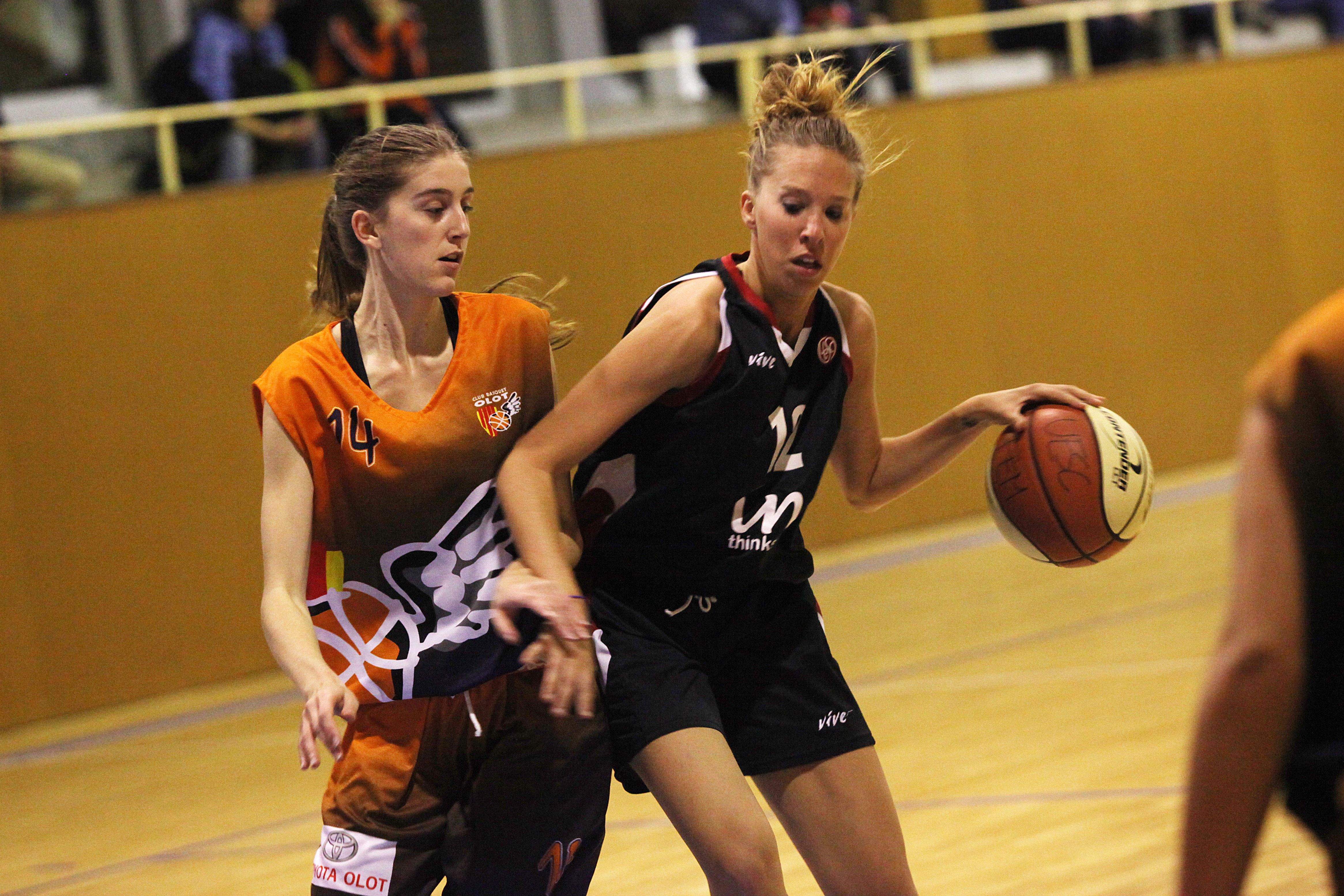 Aleyda Llobet, capitana del sènior A femení de bàsquet de la UE Sant Cugat FOTO: Lali Puig