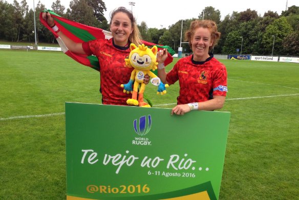 Bàrbara Pla, a la dreta, celebrant la classificació FOTO: Twitter
