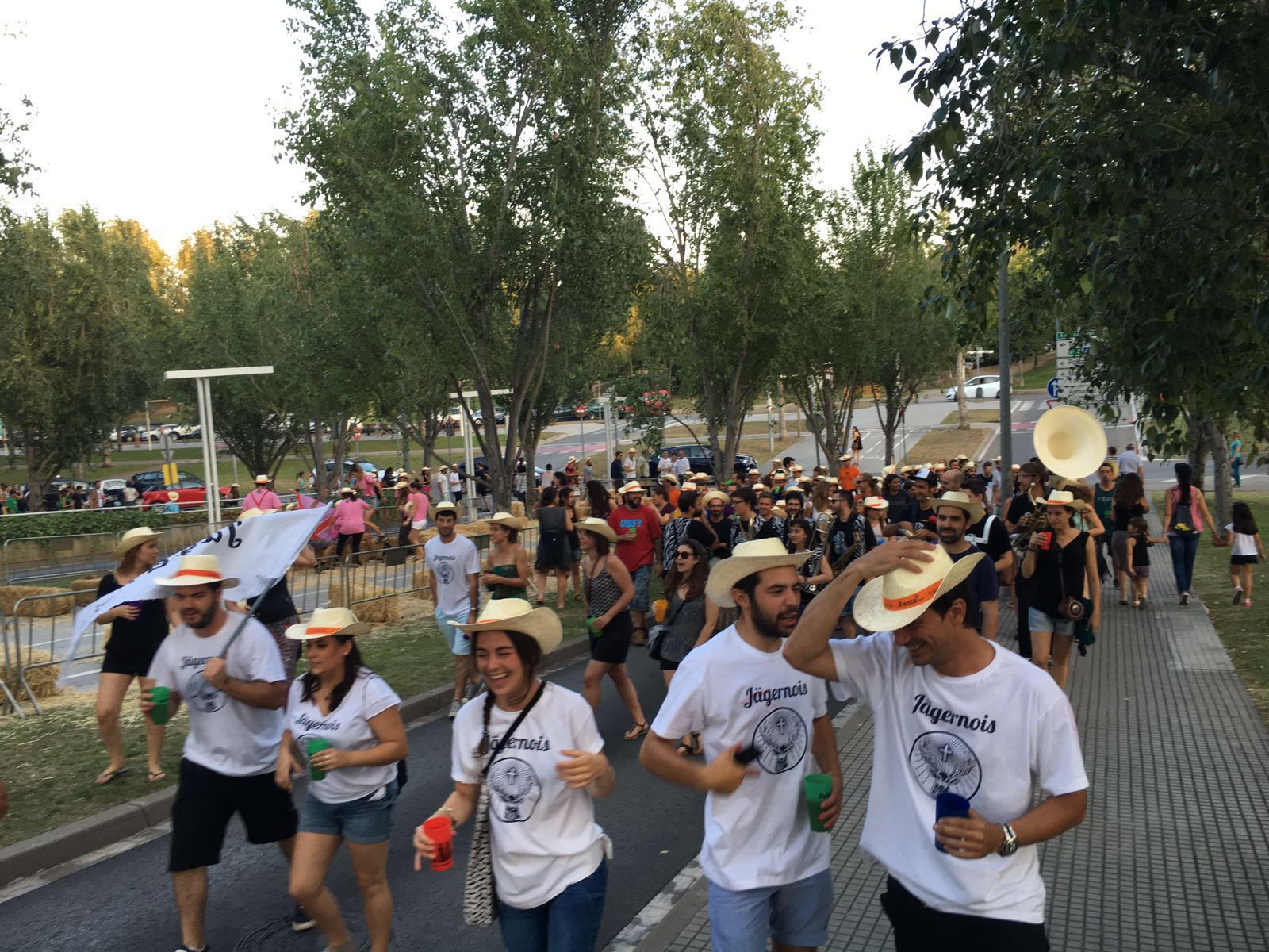 Centenars de joves han participat a la primera edició del Correplaces  FOTO: Bernat Bella