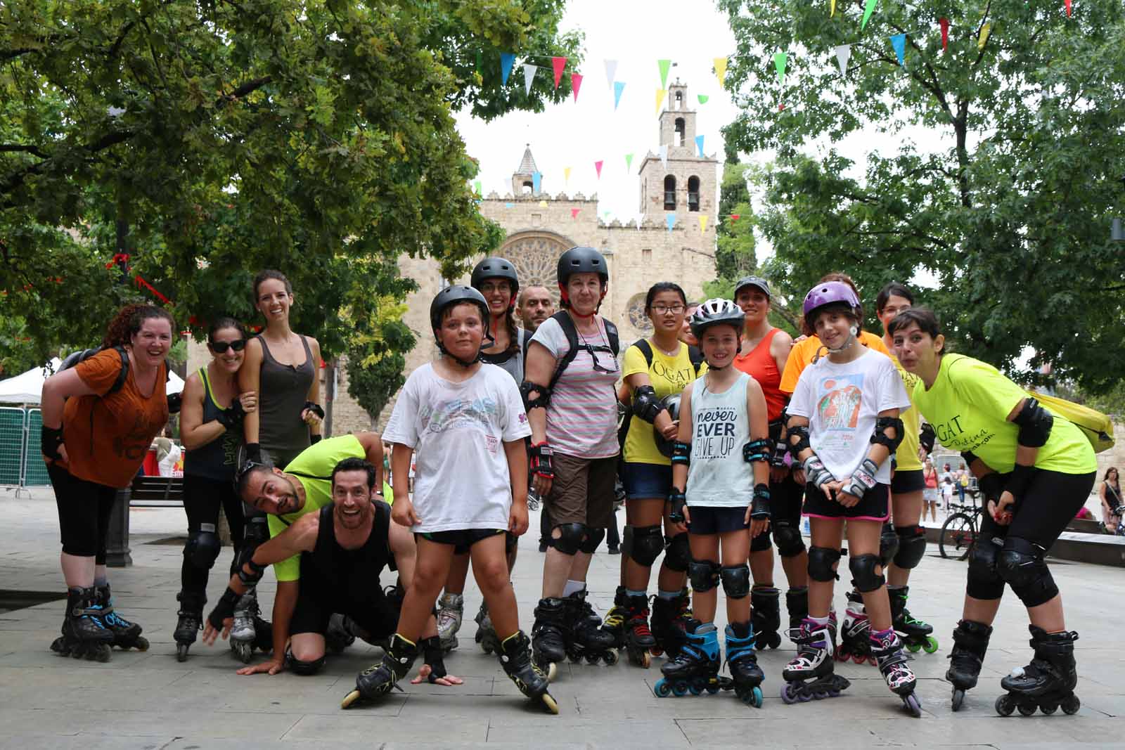 Foto de família dels participants de la Patinada Popular FOTO: Lali Álvarez