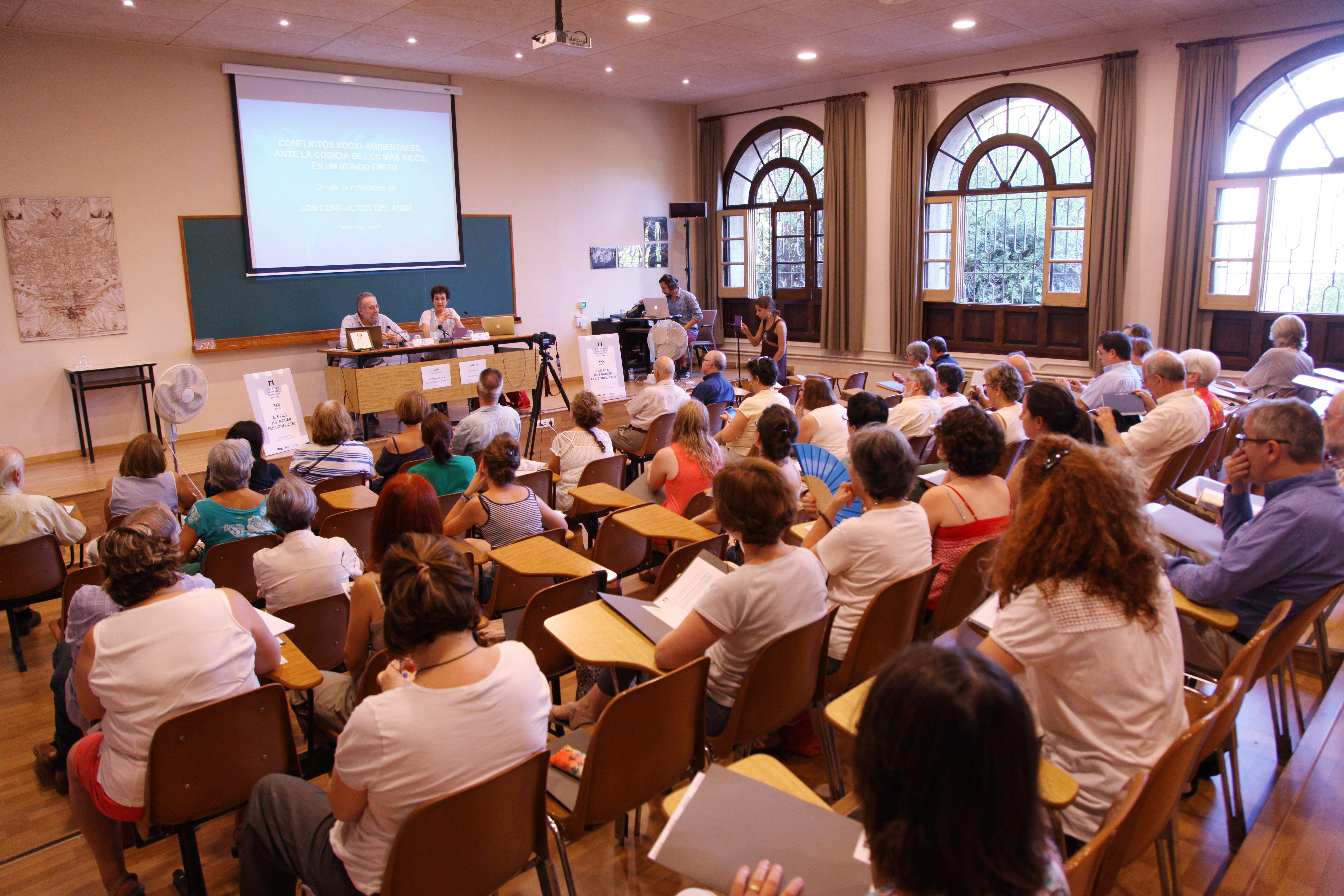 El Curs d'Estiu es fa al Centre Borja FOTO: Artur Ribera