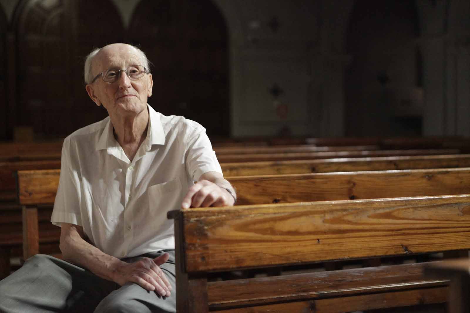 Gabriel Bayès és capellà i vicari de Sant Cugat des de fa 50 i 40 anys, respectivament FOTO: Artur Ribera 