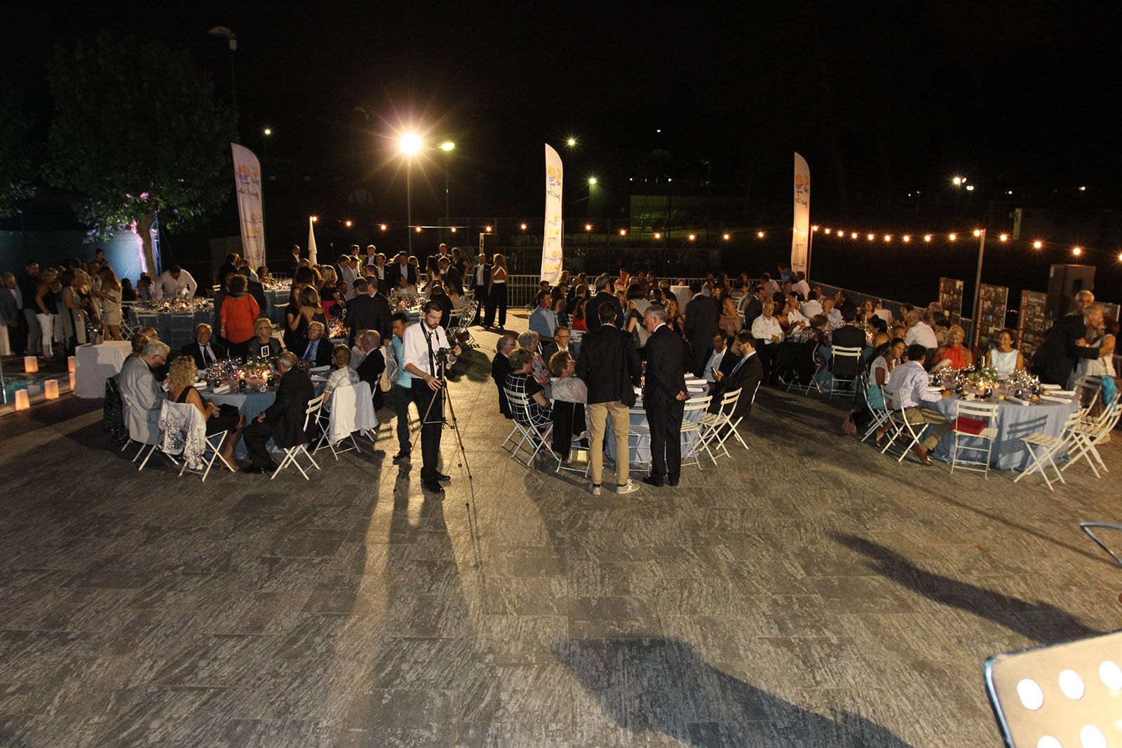 El sopar s'ha fet al costat de la piscina del club FOTO: Haidy Blanch