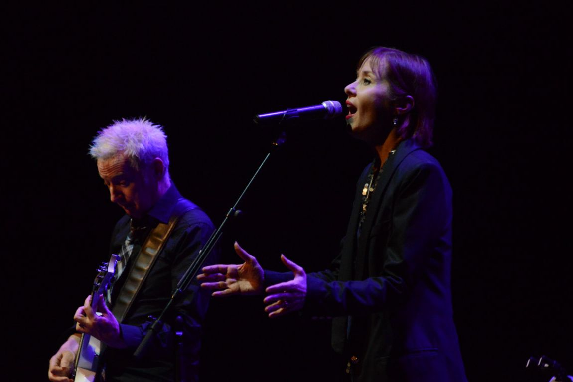 Suzanne Vega ha pujat a l'escenari acompanyada per Gerry Leonard  FOTO: Teatre-Auditori