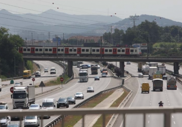 Imatge de la B-30 al seu pas per Sant Cugat FOTO: Lluís Llebot