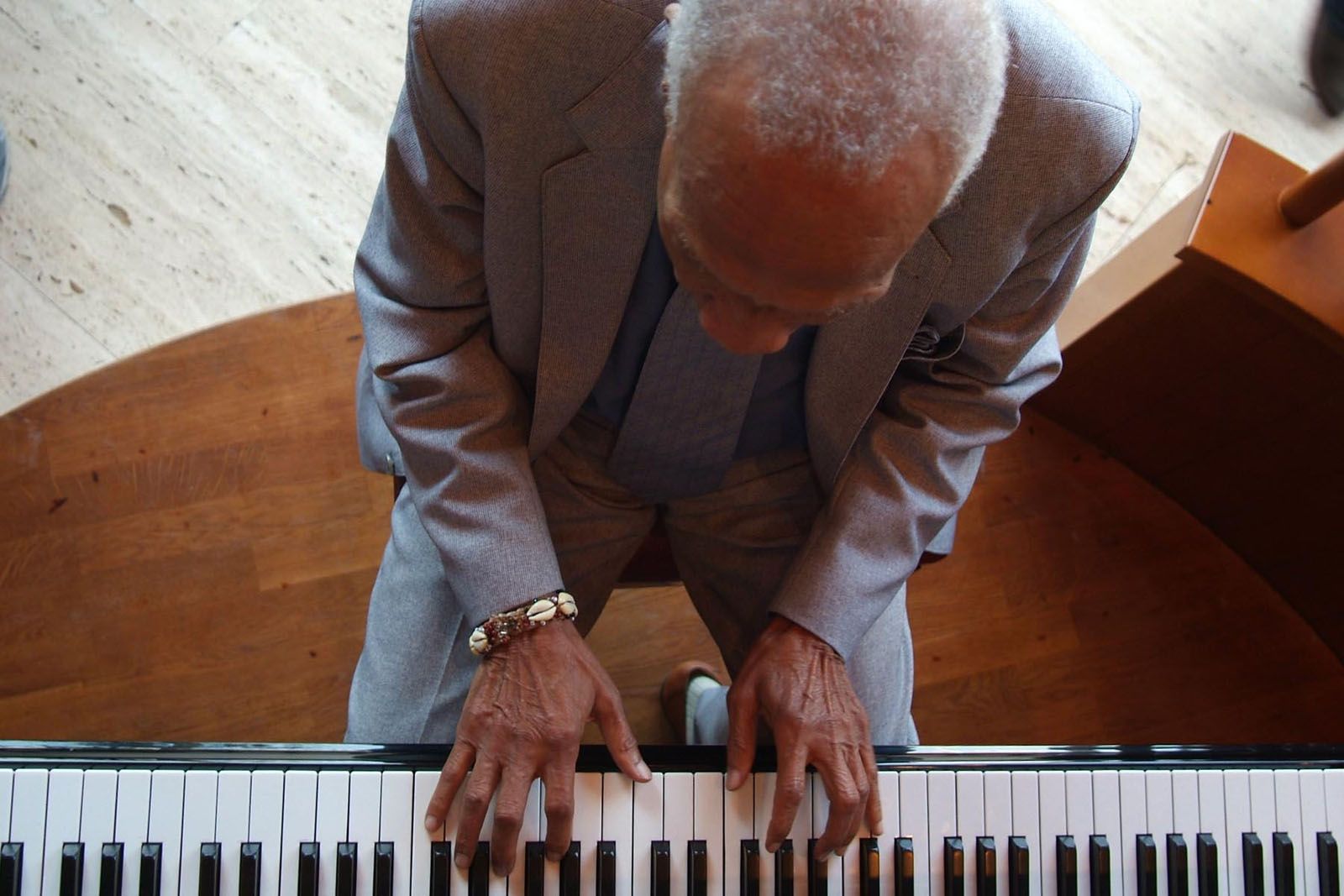 Vebo Valdés tocant a Sant Cugat FOTO: Lluís Llebot