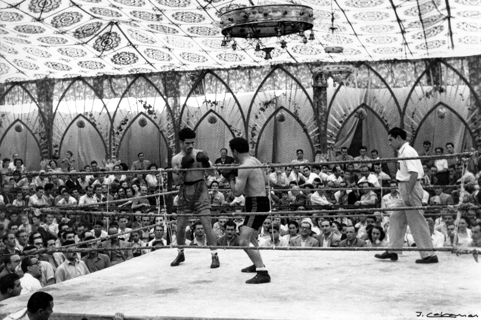 Combat de boxa a l’envelat anys quaranta (Autor: Joan Cabanas i Alibau, Fons Cabanas AHSCV)