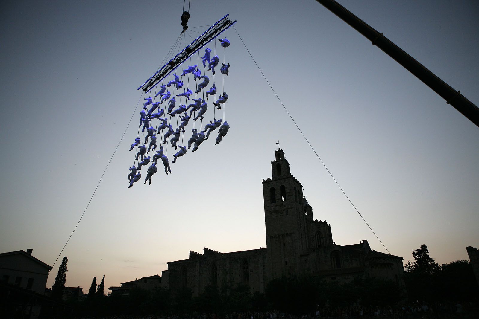El Grup Catalonia eleva una xarxa humana per la Festa Major 2014 FOTO: Artur Ribera