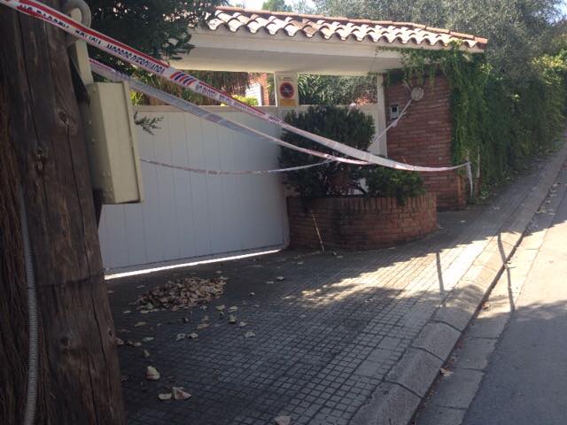 La casa està precintada des del 3 d'agost FOTO: Bellaterra Diari 
