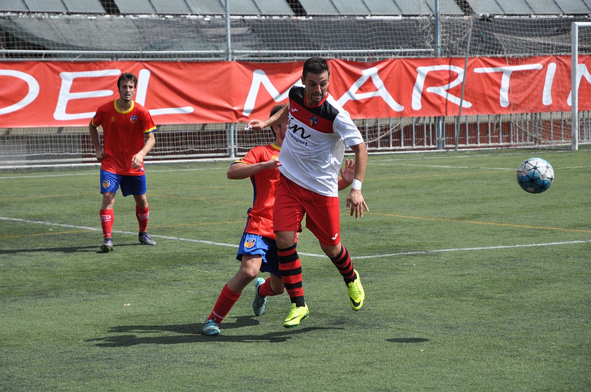 El Sant Cugat ha debutat a Primera Catalana contra el Martinenc FOTO: Pere Fernández