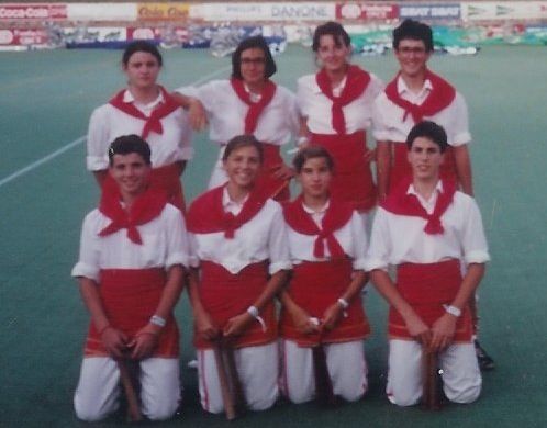 Els Bastoners de Sant Cugat a la inauguració dels Jocs Paralímpics a Barcelona  FOTO: Cedida