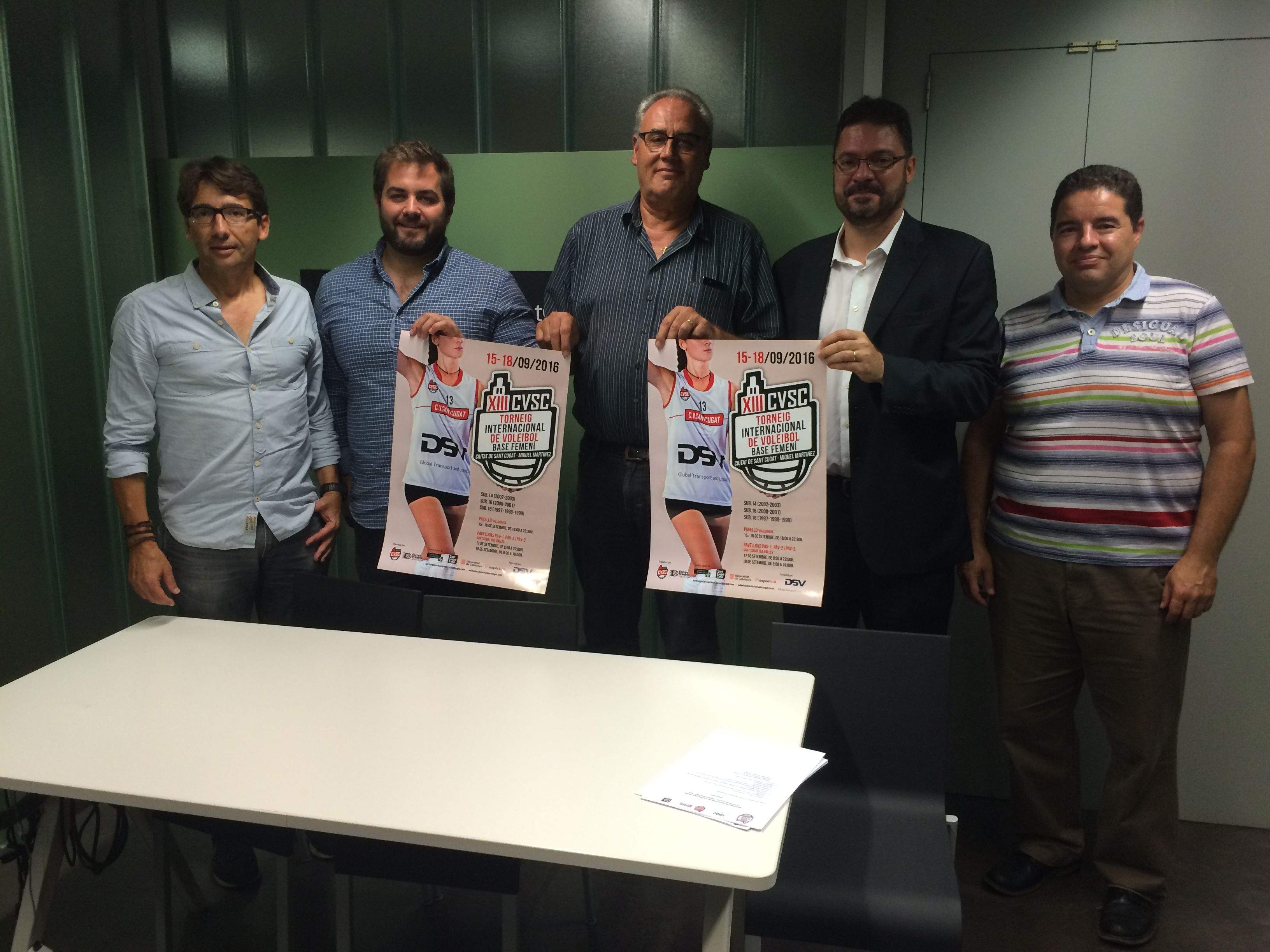 Carles Bisbe, Eloi Rovira, Miquel Martínez, Lluís Moreno i Albert Salarich en la presentació del torneig a l'ajuntament. FOTO: À. L. P.