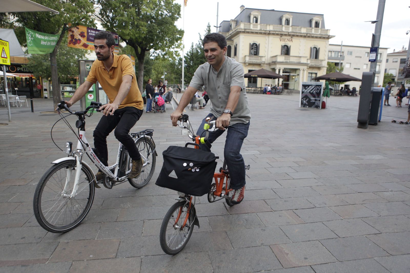 Jordi Castelló i Ernest Vidal ciruclant per Sant Cugat FOTO: Artur Ribera 