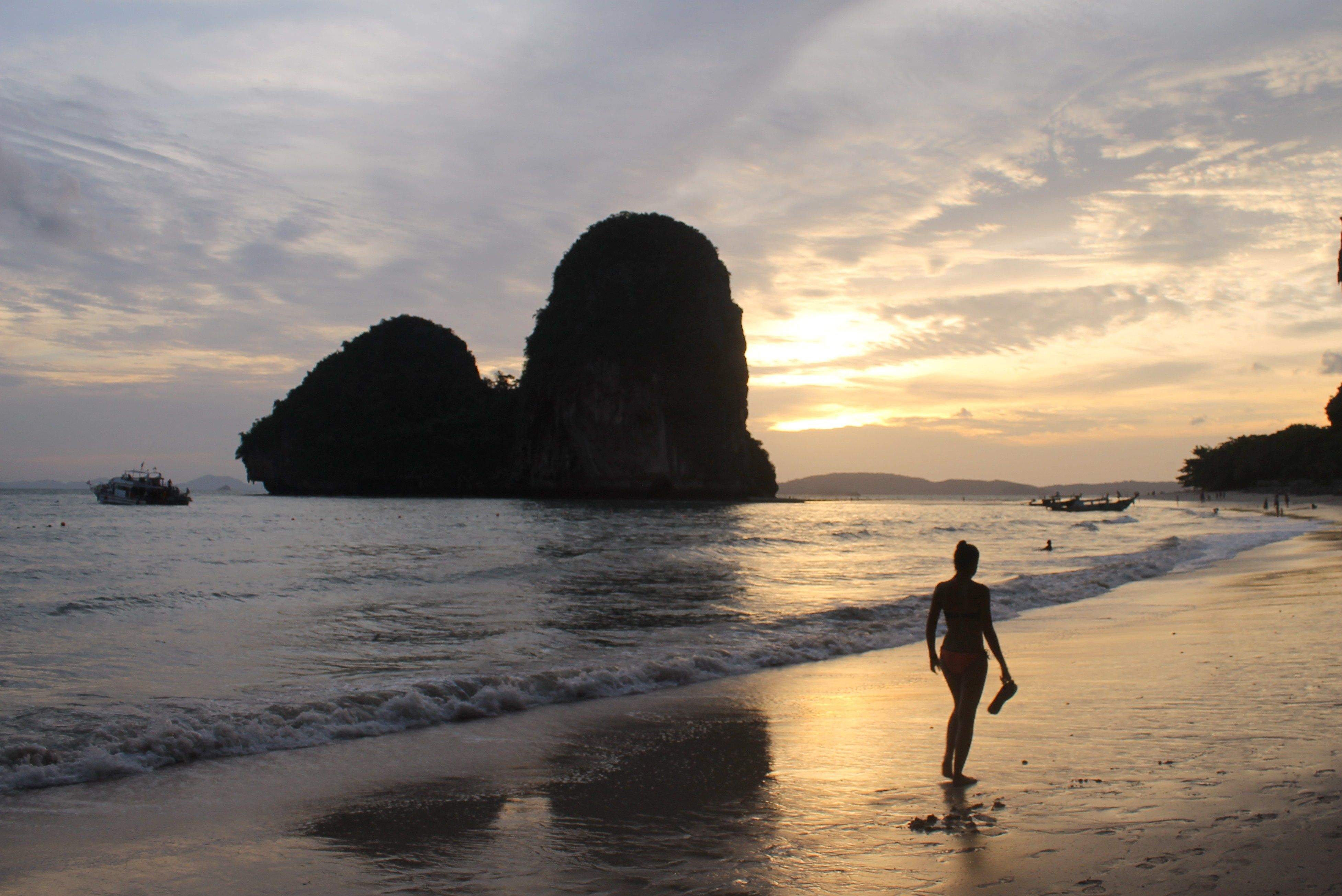 Alba Bermúdez Jiménez - Thai sunset