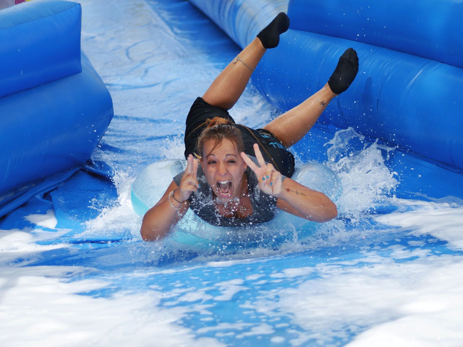 Eric Garcia Marti - Sandra baixa a la festa