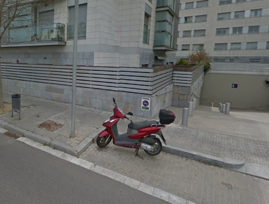 La motocicleta de Solé aparcada al carrer de casa FOTO: Cedida 