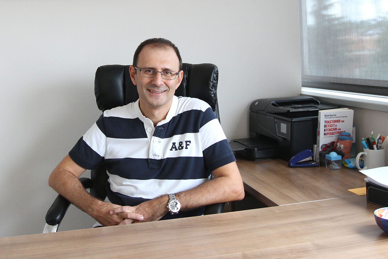 José Angel Alda a la seva consulta de Sant Cugat FOTO: Haidy Blanch 