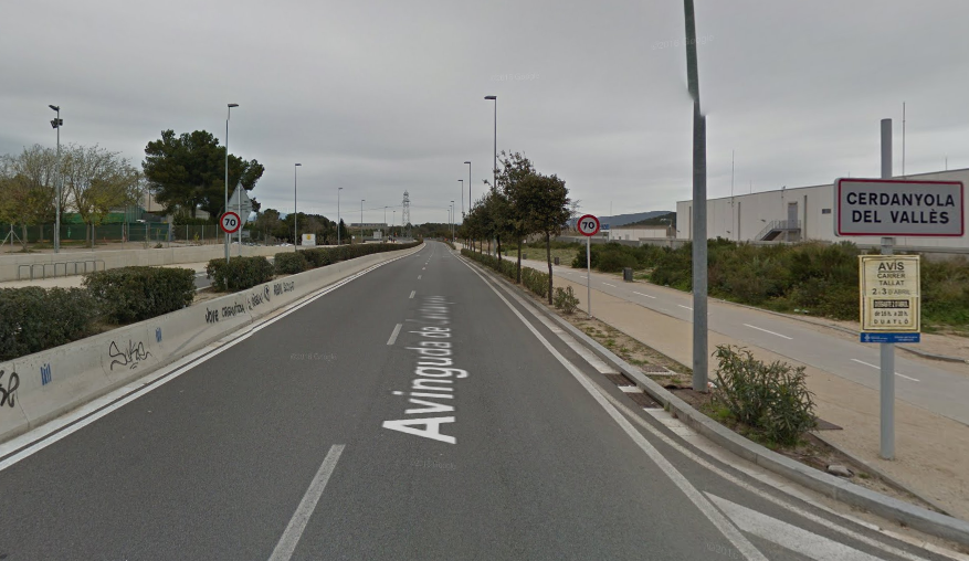 Imatge de la carretera de Cerdanyola, just on s'acaba el terme municipal de Sant Cugat
