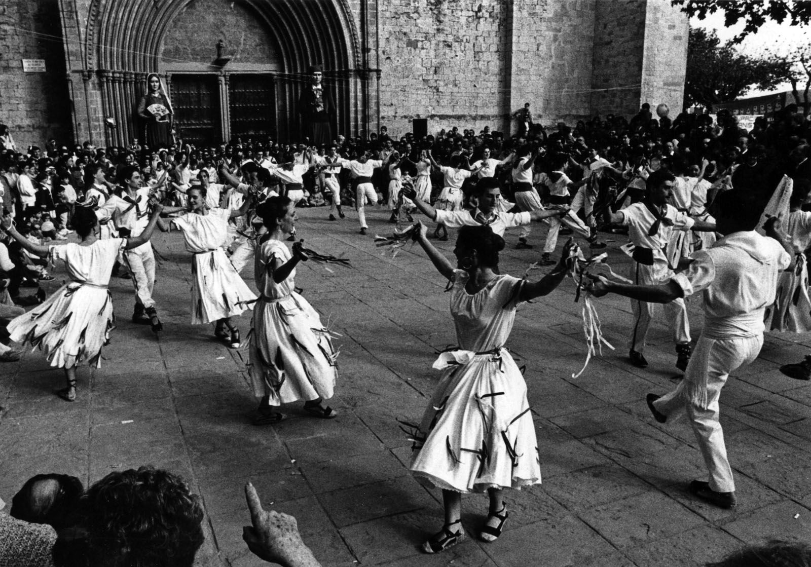 Imatge d'arxiu de la Festa de Tardor amb l'Esbart, l'any 1987  FOTO: Mané Espinosa
