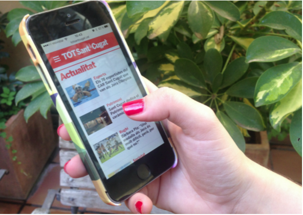El mòbil és el dispositiu per on més entren els lectors al web del TOT FOTO: Artur Ribera