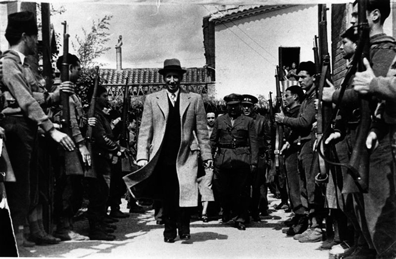 Lluís Companys en una visita a Sant Cugat, quan es deia Pins del Vallès FOTO: Arxiu 