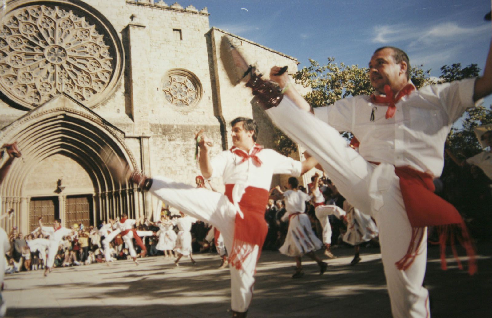 Ball de Gitanes de l'Esbart a la Festa de Tardor, 1997. FOTO: Arxiu