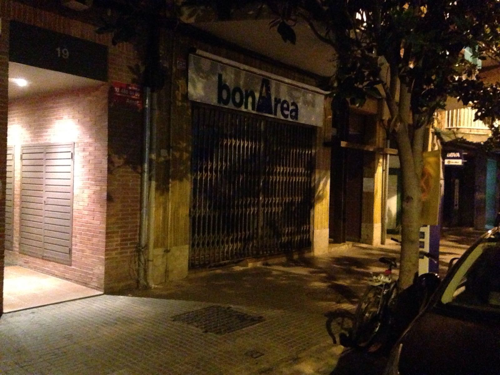 Els fets han passat aquest dijous al vespre al BonÀrea de l'avinguda de Cerdanyola. FOTO: Cinta Caballé