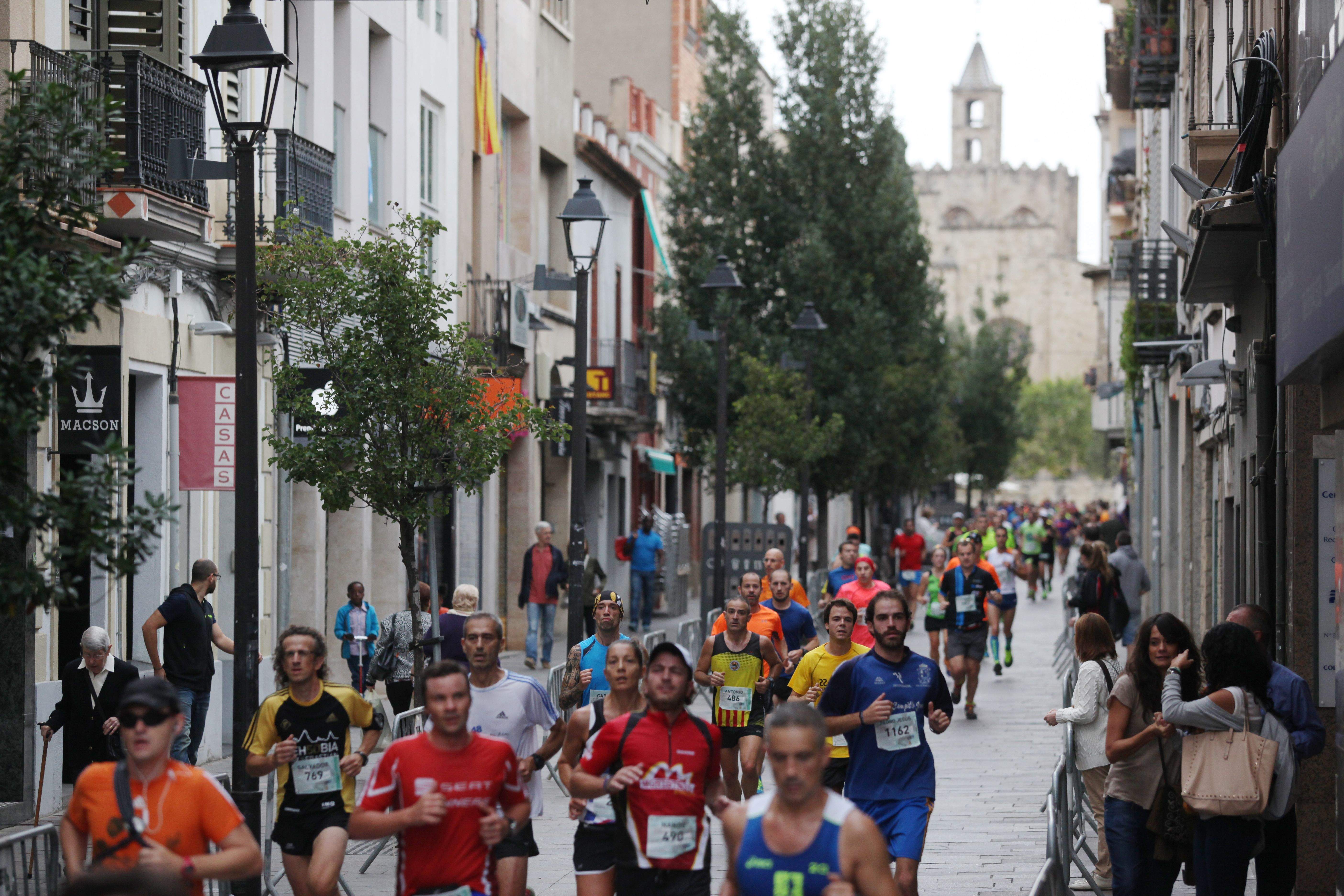 Al 2015 van córrer 955 persones en la mitja marató, i 262, en els 5 quilòmetres. FOTO: Lali Puig