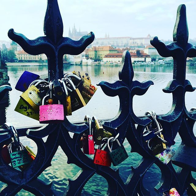 6è Premi INSTAGRAM, "Chained love"  Autor: @esther alcon 