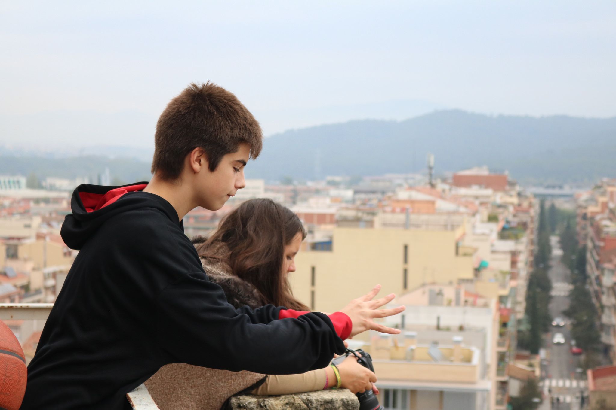 Héctor Caballero, en el moment de llançar la pilota. FOTO: UESC
