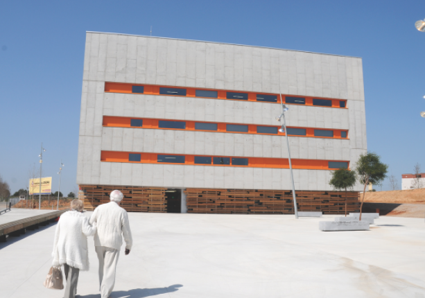 El CAP de Can Mates és l'únic CAP que no compta amb pàrquing FOTO: Artur Ribera 