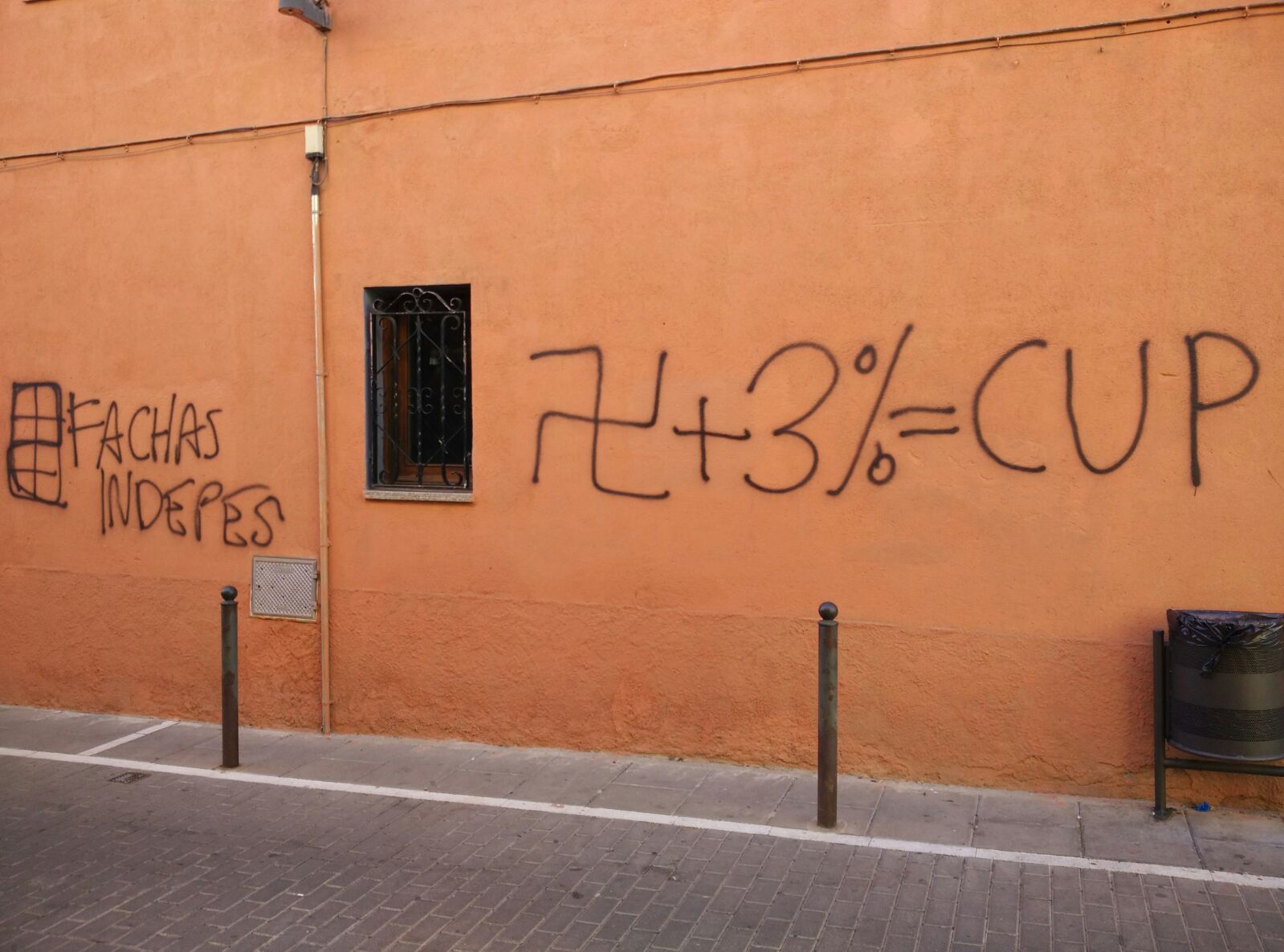 Aquesta no és la primera vegada que pinten la façana de l'espai FOTO: Cedida